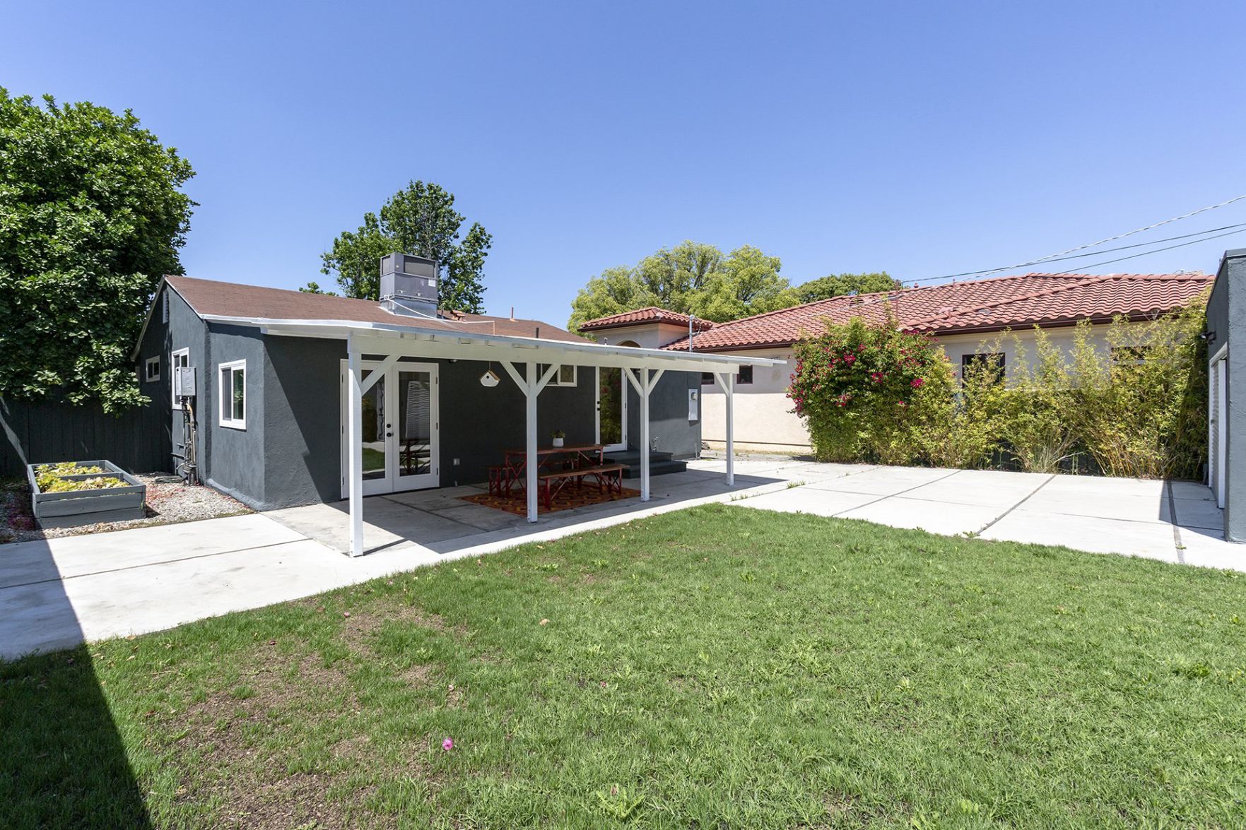 9_3843 Boyce Ave.jpg